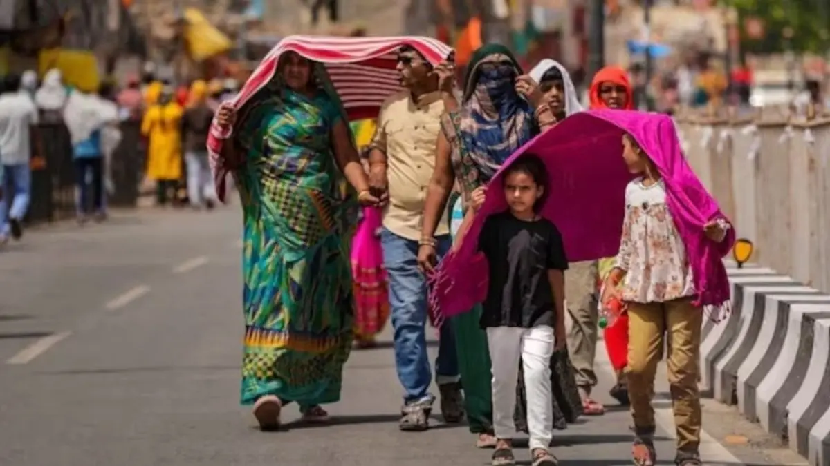 Heatwave Alert! IMD Warns Of Rising Temperatures, Rain & Thunderstorms Across Multiple States IMD heatwave alert India with rising temperatures and rain thunderstorm forecast across multiple states