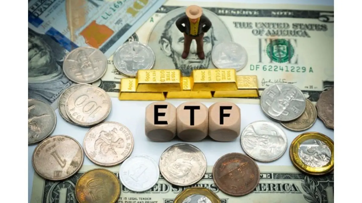 How Does the Rupee-Dollar Rate Impact Your Gold ETF Returns in India? How Does the Rupee-Dollar Rate Impact Your Gold ETF Returns in India?