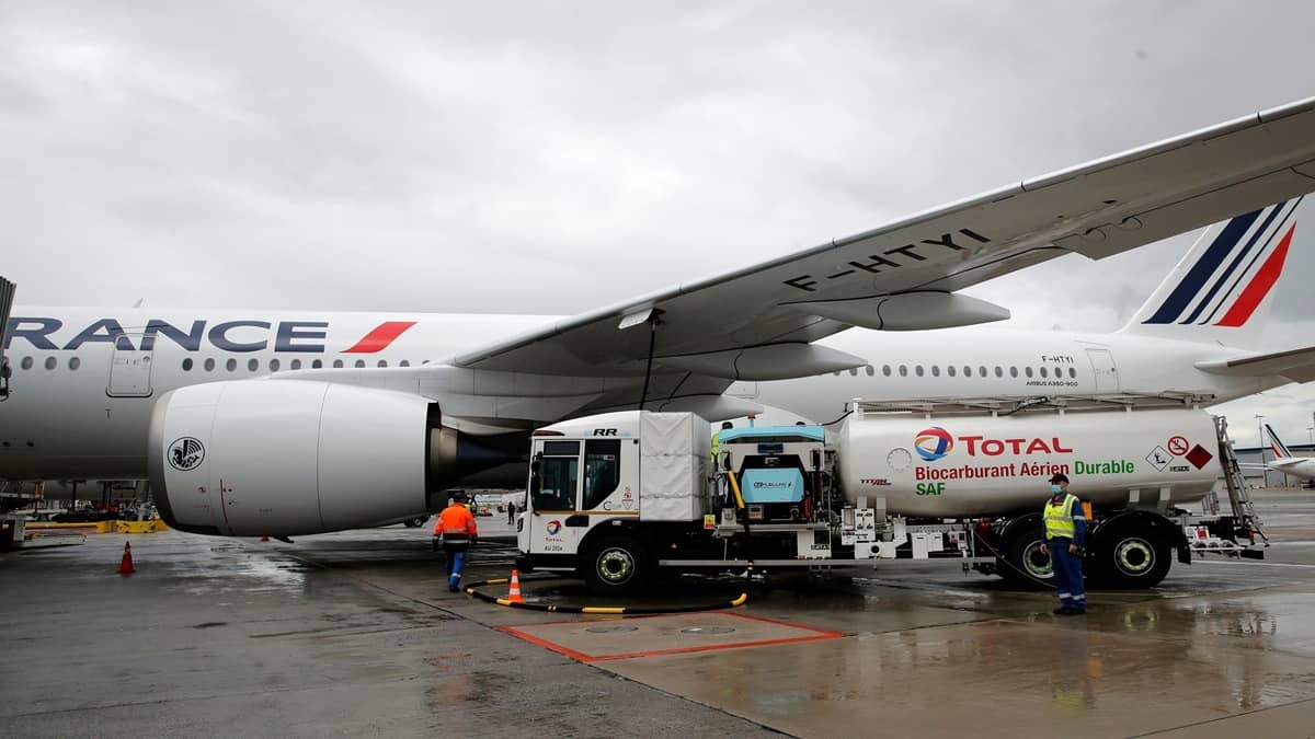 How Is The Iran War Affecting Airfares, And What Can Flyers Do About It?