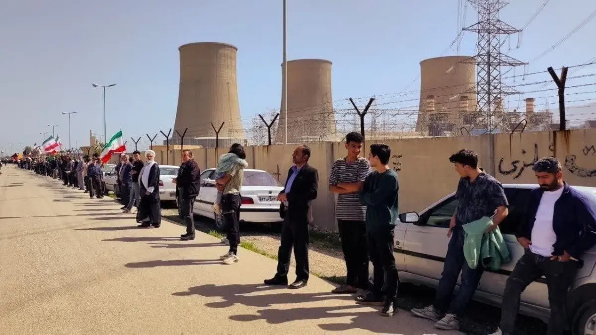 Human Chains Form Across Iran To Shield Bridges, Power Plants As Clock Ticks On Trump’s 8 PM Deadline | Watch Human Chains Form Across Iran To Shield Bridges, Power Plants As Clock Ticks On Trump’s 8 PM Deadline | Watch