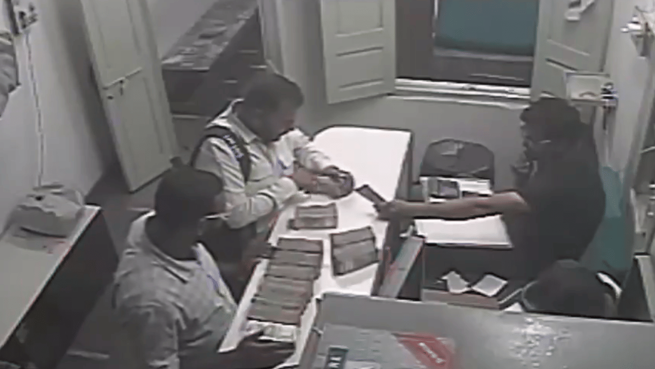 AAP-Linked Hawala Network Busted Ahead of Surat Elections, CCTV Footage  Surfaces | Republic World