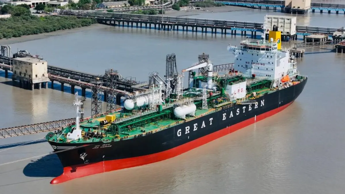 Indian-Flagged LPG Vessel 'Jag Vikram' Reaches Kandla Port with 20,400 MT Cargo After Crossing Strait of Hormuz Indian-Flagged LPG Vessel 'Jag Vikram' Reaches Kandla Port with 20,400 MT Cargo After Crossing Strait of Hormuz