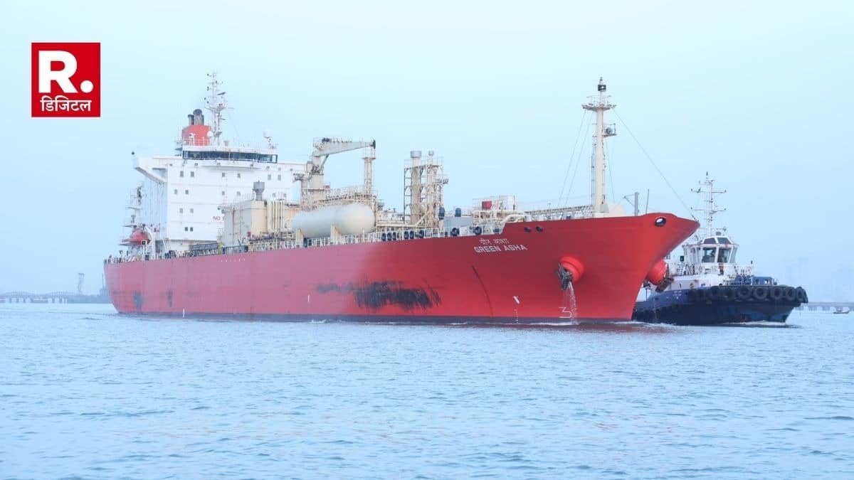 Indian LPG ship 'Green Asha' crosses Hormuz and reaches Mumbai