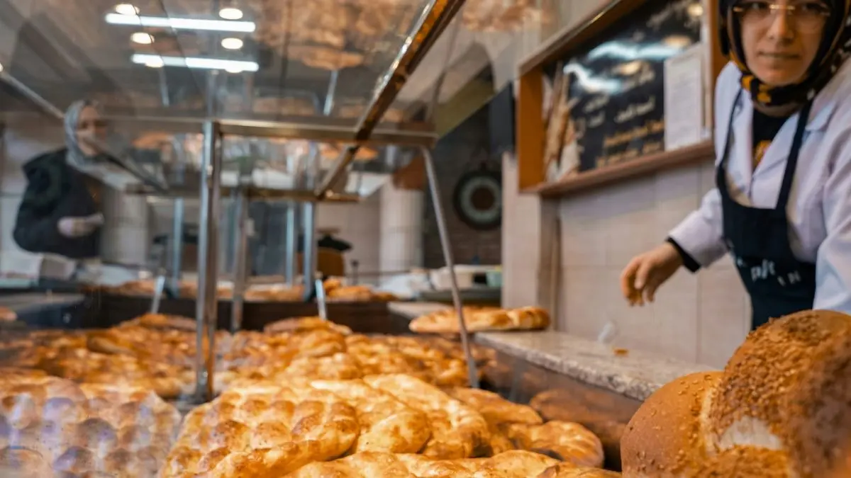 Middle East Conflict Rattles India’s Services Sector; Growth Slumps, Domestic Demand Fades In March India’s Services Sector Growth Slows as Input Costs Surge