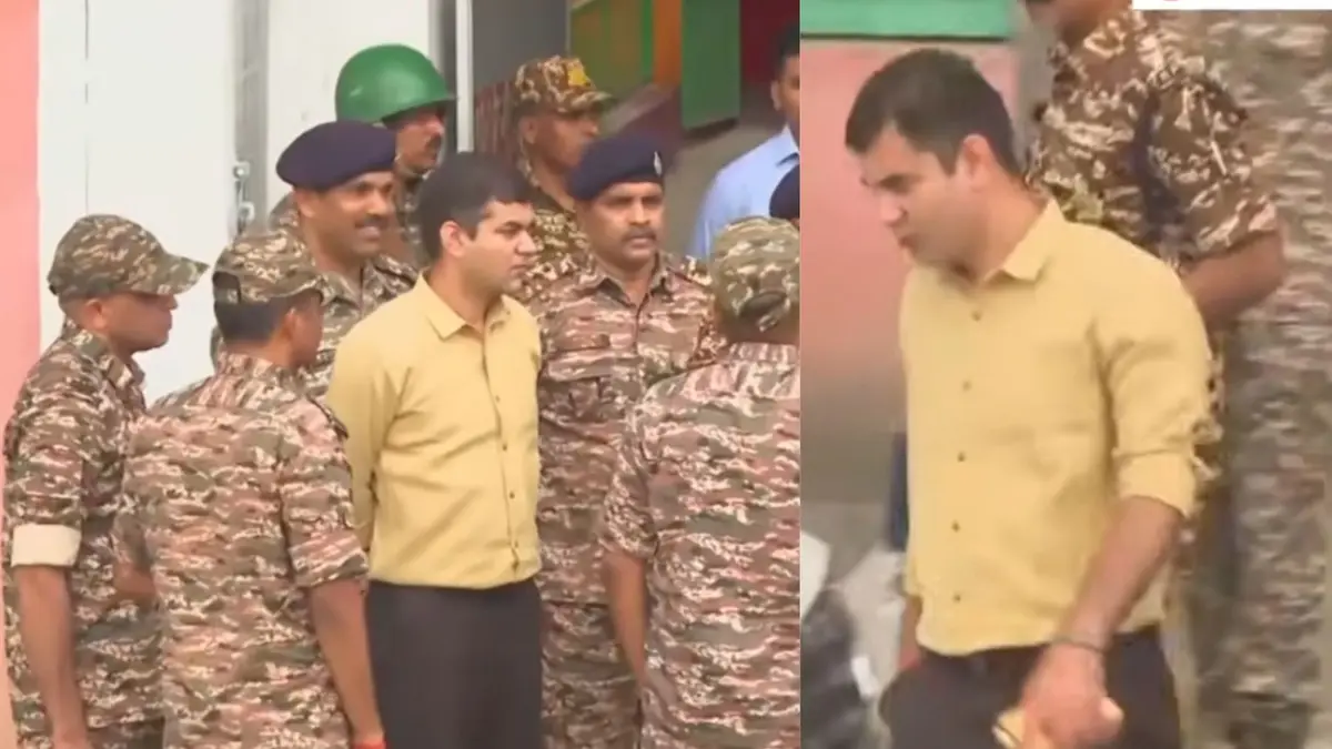 Bengal: दूसरे चरण की वोटिंग के बीच एक्शन में UP के 'सिंघम', IPS AP शर्मा ने उतारी पूरी फोर्स- PHOTOS IPS Ajay Pal Sharma in Bengal