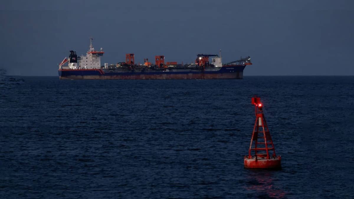 Iran Denies Imposing Toll on Indian Tankers in Strait of Hormuz