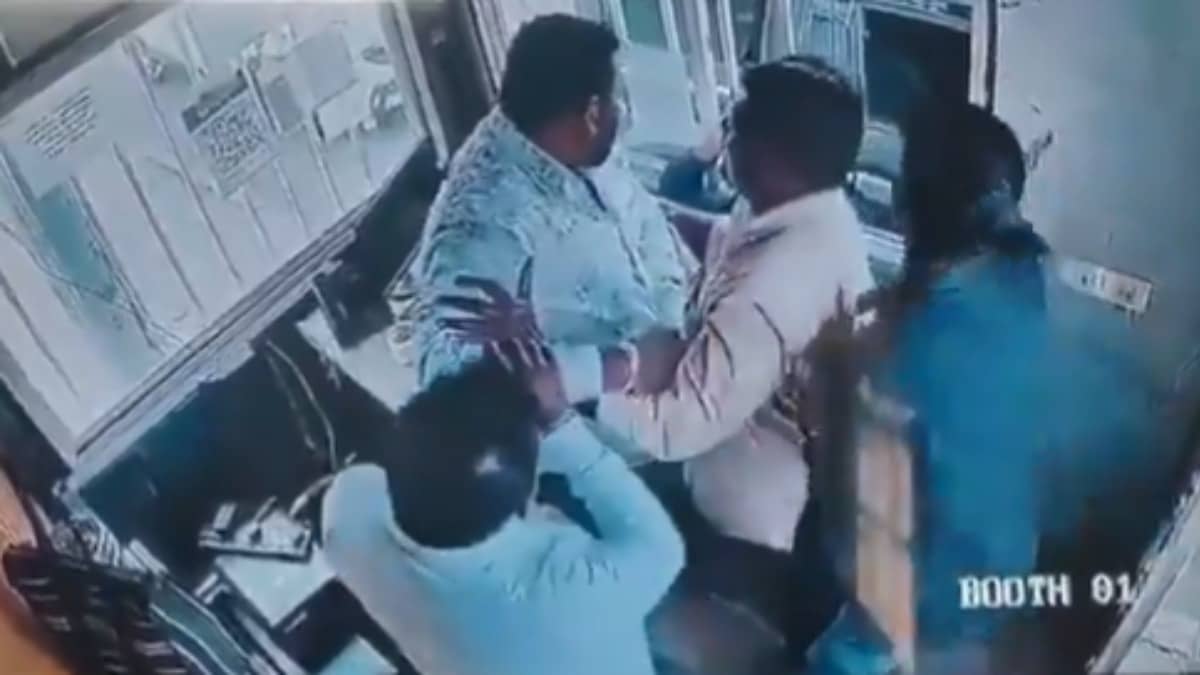 'Jaanta Nahi Mera Baap Kon Hai': CCTV Footage Show BJP Leader's Son Slapping Toll Official After Heated Argument | Watch