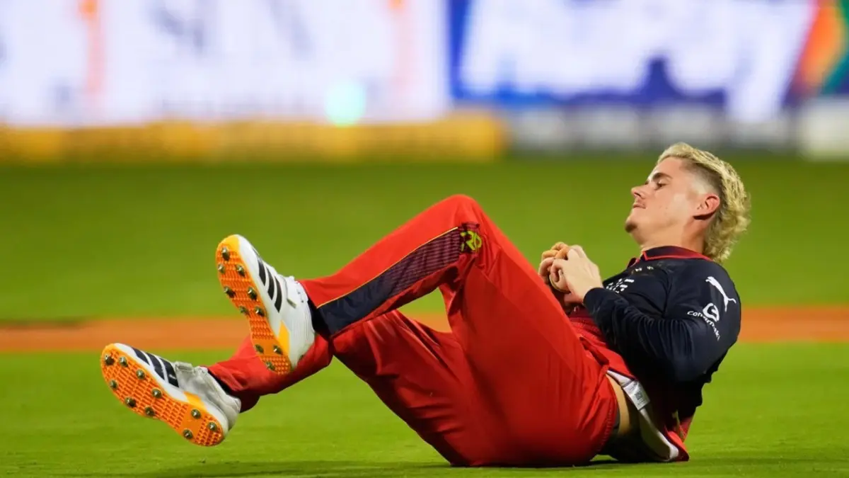 'His Opinion Doesn't Matter At All': Kevin Pietersen Fumes At Alastair Cook, Defends Jacob Bethell's Role At RCB Jacob Bethell in action for RCB