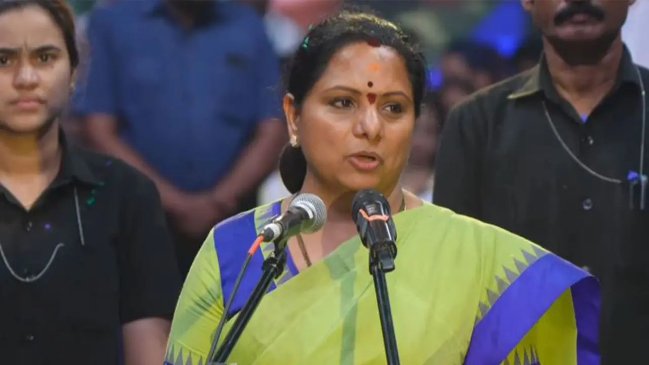 K Kavitha: पिता KCR को छोड़ बेटी के. कविता ने बनाई अपनी पार्टी, रखा ये नाम, बोलीं- तुम्हारा समय समाप्त हुआ, अब... K KAVITHA NEW PARTY