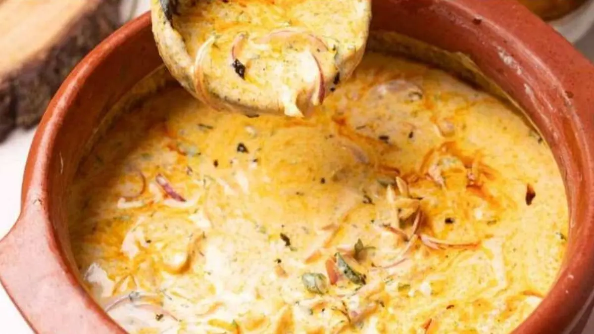 Lauki Dahi Tadka: टाइम की है कमी? चावल-रोटी के साथ मिनटों में बना लें लौकी दही तड़का, जानें आसान रेसिपी Lauki Dahi Tadka