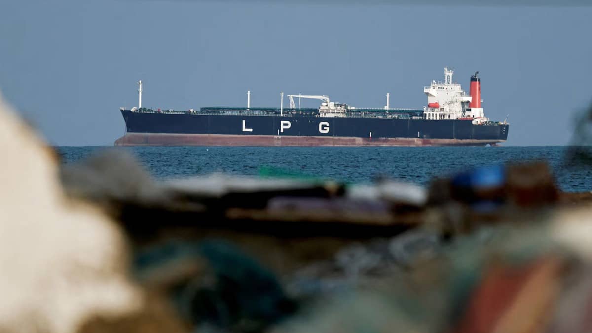 First Indian LPG Tanker Crosses Strait Of Hormuz After US-Iran Fragile Ceasefire