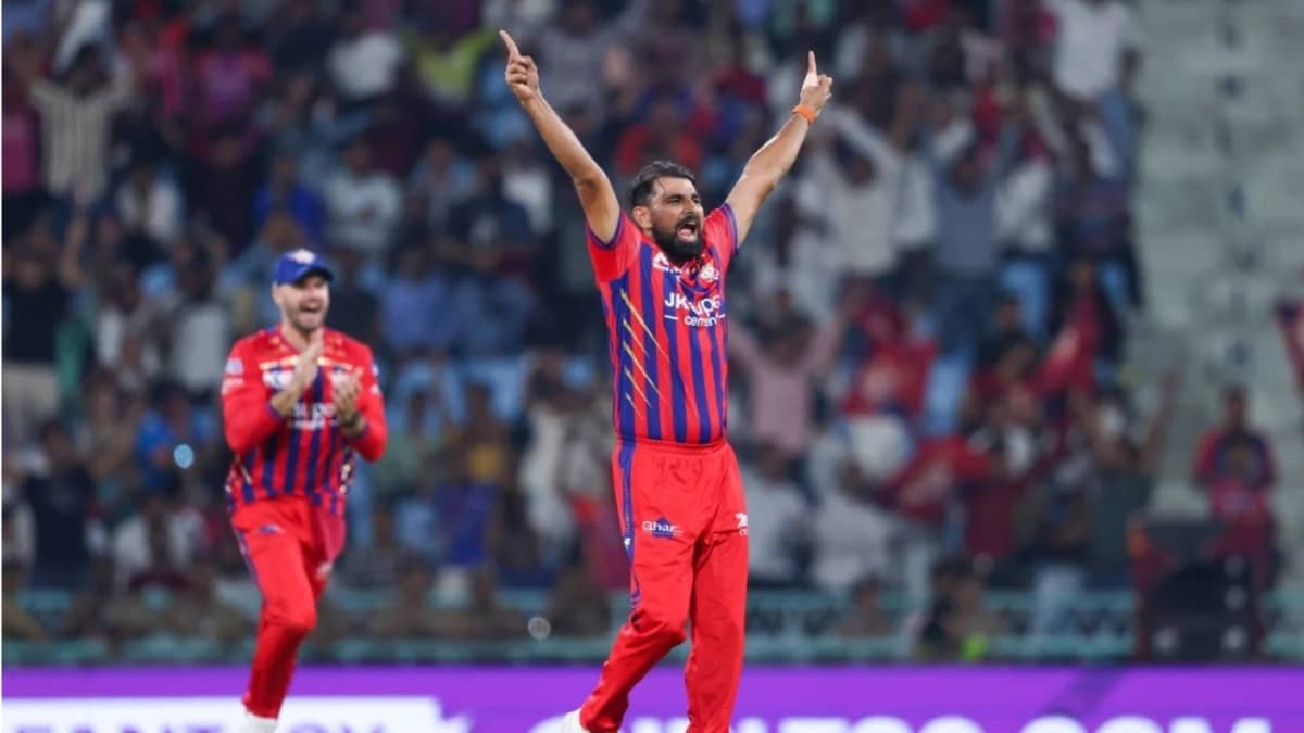 LSG pacer Mohammed Shami celebrating after taking a wicket against DC in IPL 2026