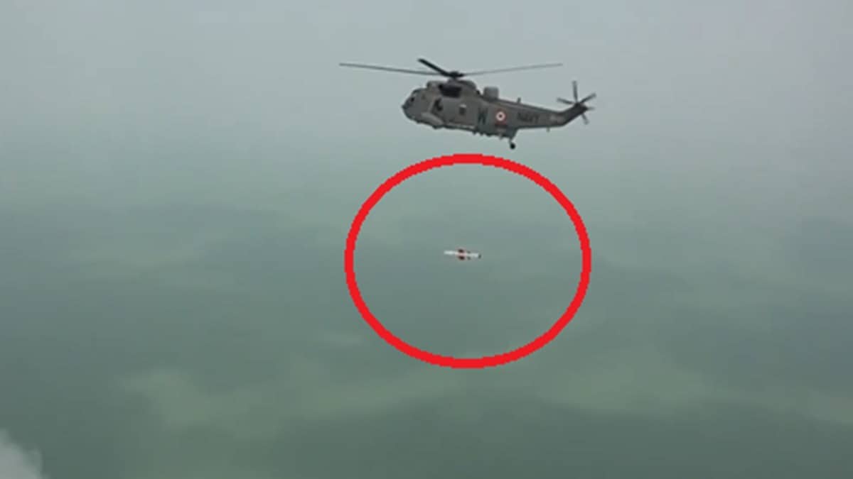 Made-in-India Naval Thrust: DRDO, Indian Navy Successfully Conduct First Salvo Launch Of Twin Anti-Ship Missiles From Helicopter