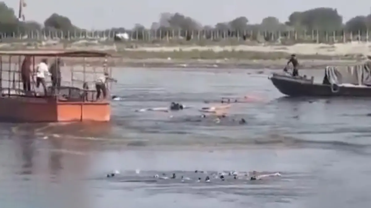 Mathura Boat Tragedy: 10 Dead, 22 Rescued; Massive Search Operation Underway, Says SP Rural Suresh Chandra Rawat Mathura Boat Tragedy: 10 Dead, 22 Rescued; Massive Search Operation Underway, Says SP Rural Suresh Chandra Rawat