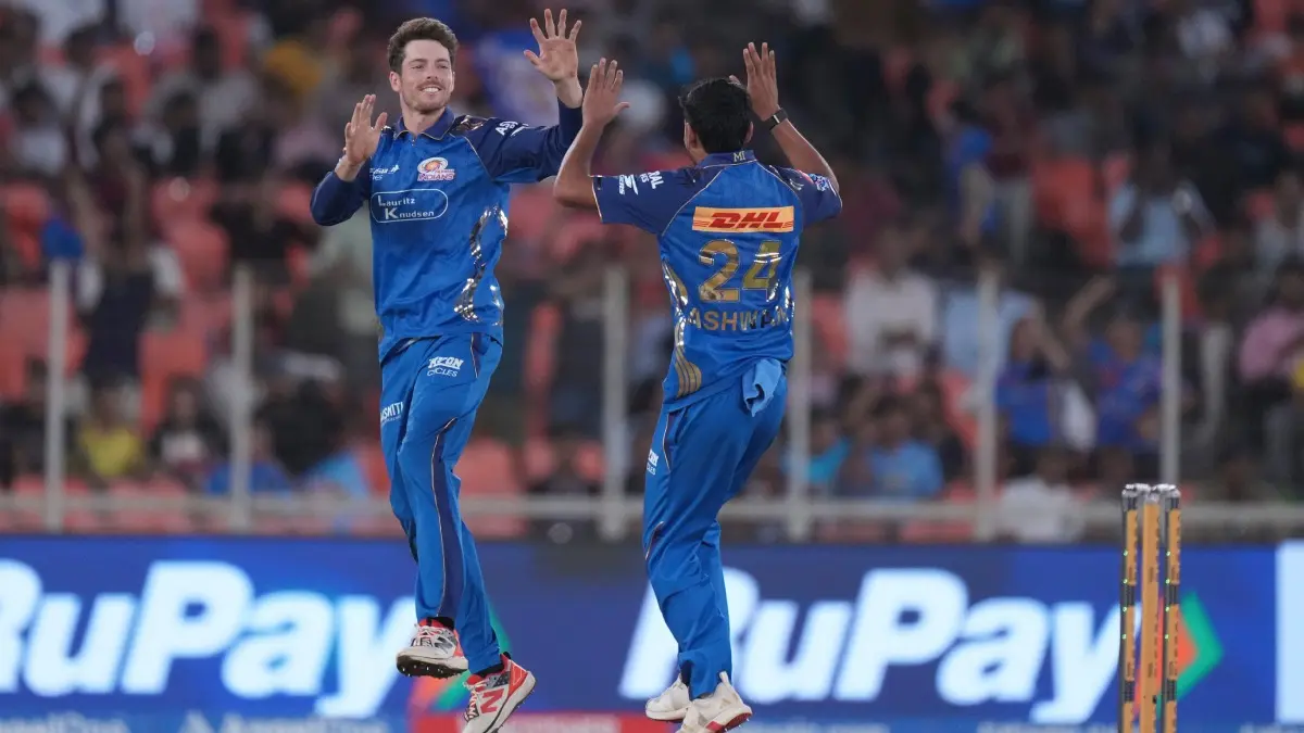 'He Felt That He Wasn't Stable': Mumbai Indians Break Silence After Shardul Thakur Replaced Mitchell Santner As Concussion Substitute vs CSK Mitchell Santner celebrates a wicket