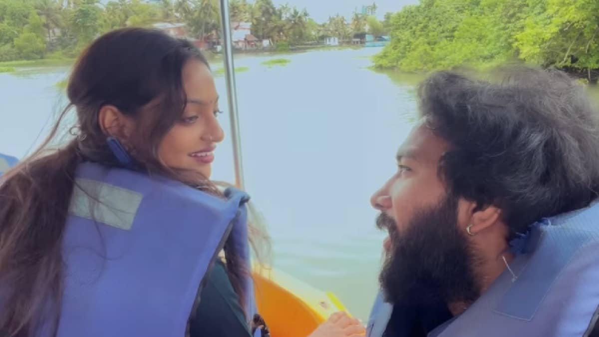 Monalisa: शादी के 1 महीने में ही प्रेग्नेंट हो गई मोनालिसा? पति फरमान का दावा, सनोज मिश्रा बोले- ये व्यवस्था का मजाक है वो गर्भवती...