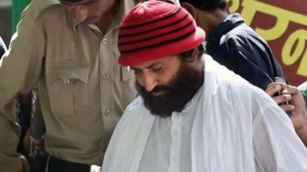 आसाराम के बेटे नारायण साईं का हुआ तलाक, पत्नी जानकी ने मांगे थे 5 करोड़, कोर्ट ने इतने रुपये में तय की एलिमनी Narayan Sai Divorce