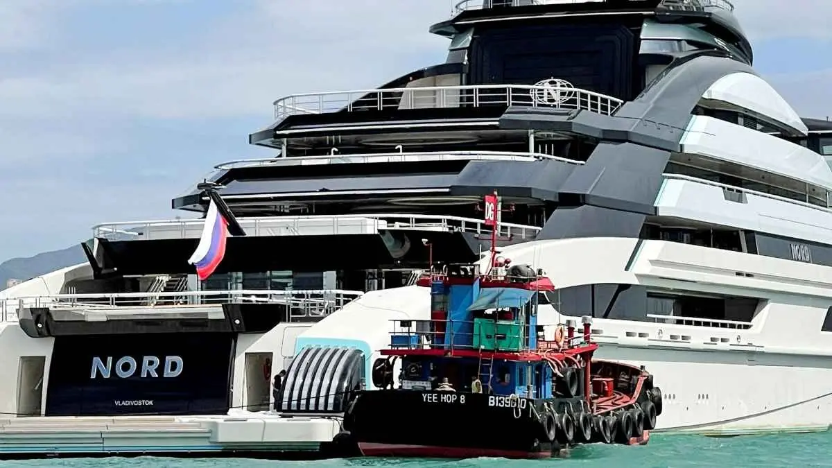 This $500 mn Russian Superyacht Just Crossed Strait Of Hormuz. Check What's Inside This $500 mn Russian Superyacht Just Crossed Strait Of Hormuz. Check What's Inside