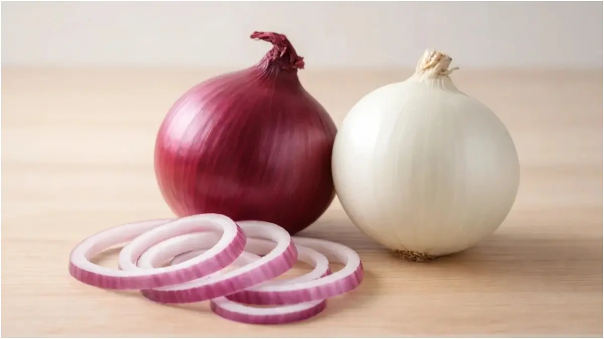 Heatwave Alert! How Consuming Raw Onions Can Help Against Dangerous Loo Onion is a natural cooling agent | Image: Freepik