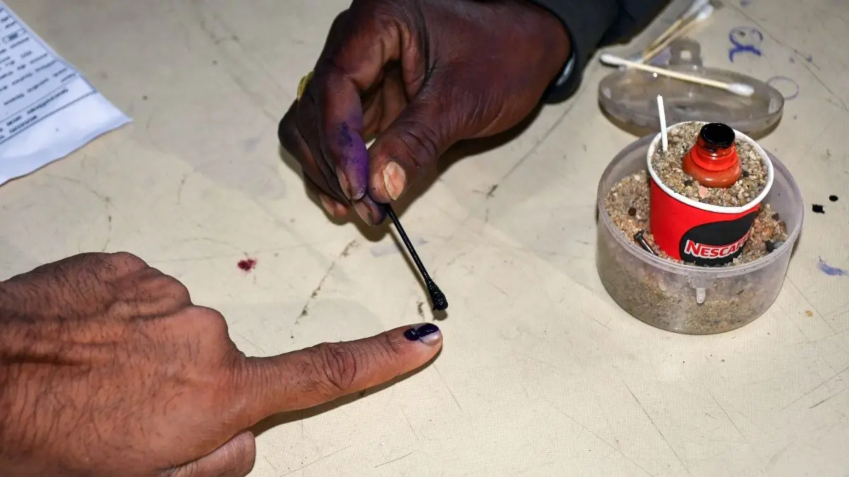 Paid Holiday In Assam, Kerala, Puducherry, Tamil Nadu & Bengal For Upcoming Polls: Election Commission’s Big Announcement Paid Holiday In Assam, Kerala, Puducherry, Tamil Nadu & Bengal For Upcoming Polls: Election Commission’s Big Announcement