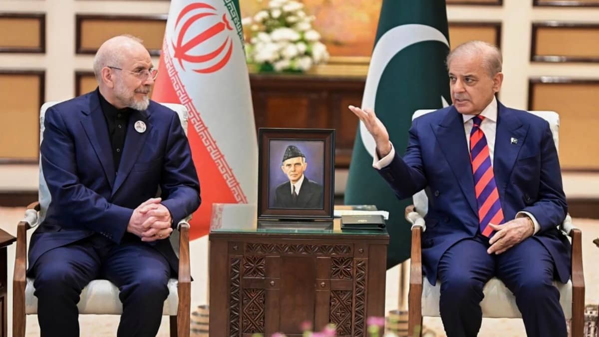 US-Iran Hold Historic Direct Talks In Pakistan, Middle East War’s Fragile Ceasefire Holds