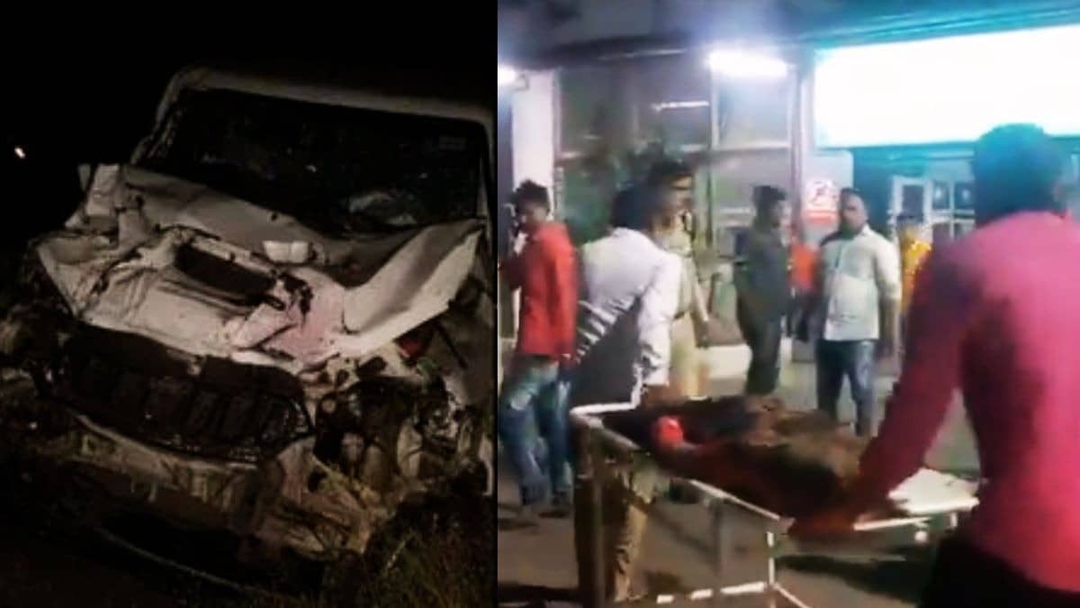 Pickup Vehicle overturned in Dhar, MP