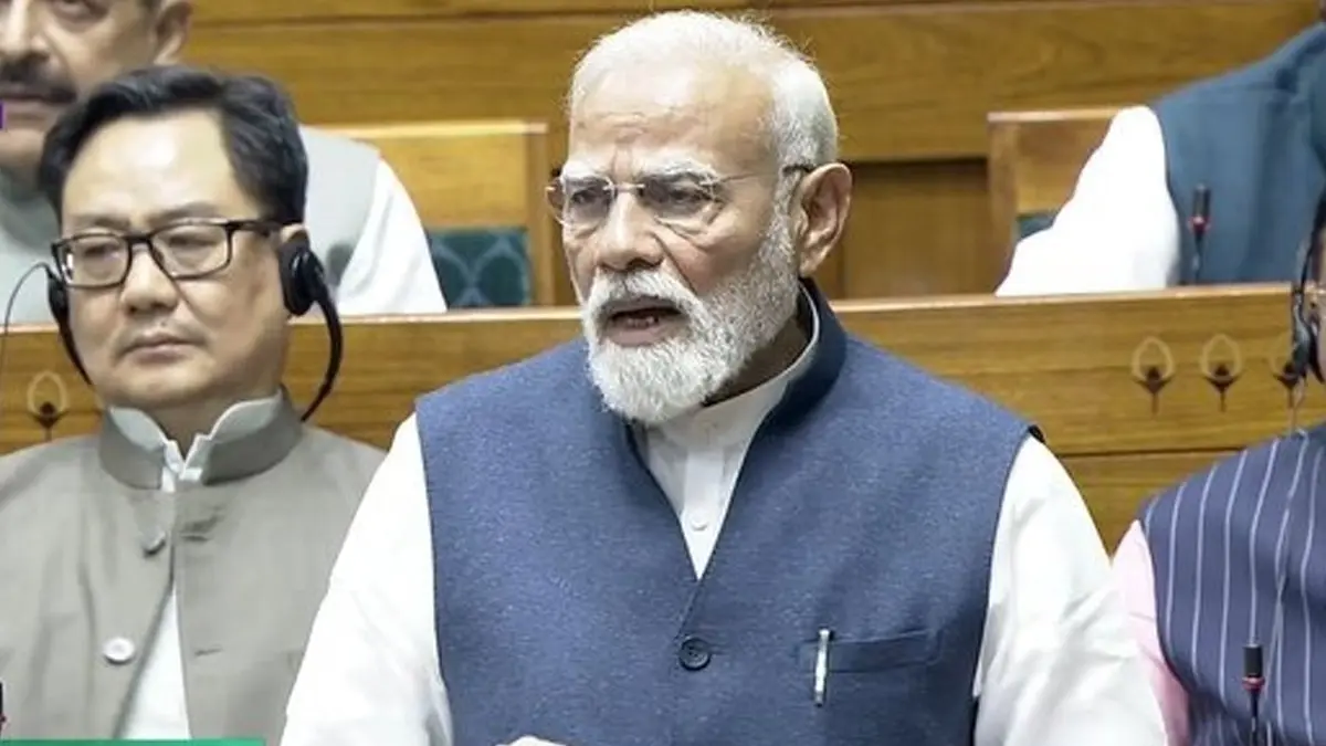 'धर्मेंद्र जी आपने मेरी पहचान करा दी, मैं अति पिछड़े समाज से हूं, अखिलेश जी मेरे दोस्त हैं', PM मोदी के ऐसा कहते ही सपा सुप्रीमो ने जोड़ लिया हाथ PM Modi