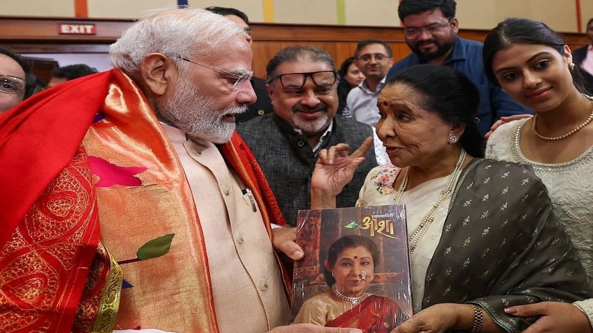 PM Modi paid tribute  on Asha Bhosle passes away 
