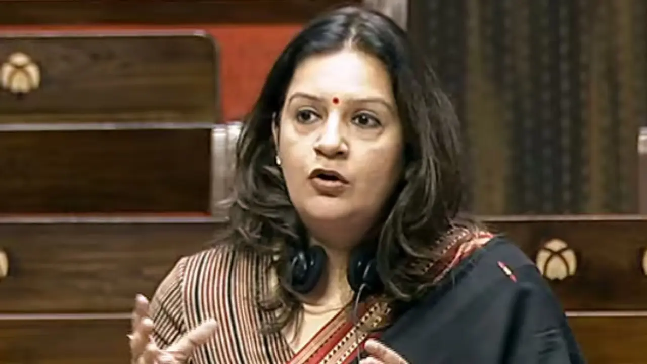 'US का गन कल्चर नरक जैसा...', ट्रंप के कार्यक्रम में शूटिंग के बाद प्रियंका चतुर्वेदी ने उठाए सवाल, बयान बटोर रहा सुर्खियां Priyanka Chaturvedi