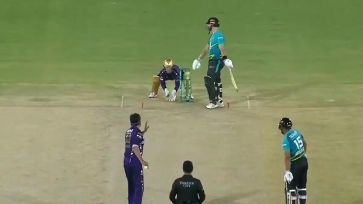 WATCH | Daryll Mitchell REFUSES to Face Pakistan Bowler in PSL 2026 in Fresh Controversy PSL 2026