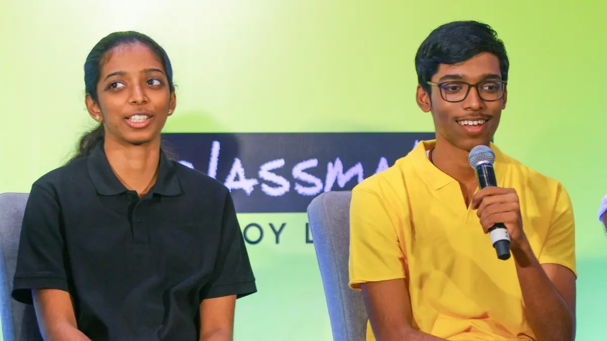 FIDE Candidates: R Vaishali Takes Sole Lead At Women's Event; Javokhir Sindarov Tightens Grip After Win Over Praggnanandhaa R. Vaishali and R Praggnanandhaa