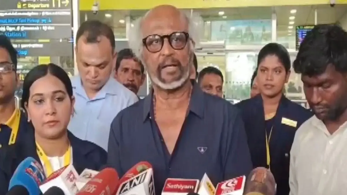 Rajinikanth's Golden Advice To Youngsters Running Behind Actors And Getting Injured: Life Can Turn Into Hell Rajinikanth Snapped At Airport