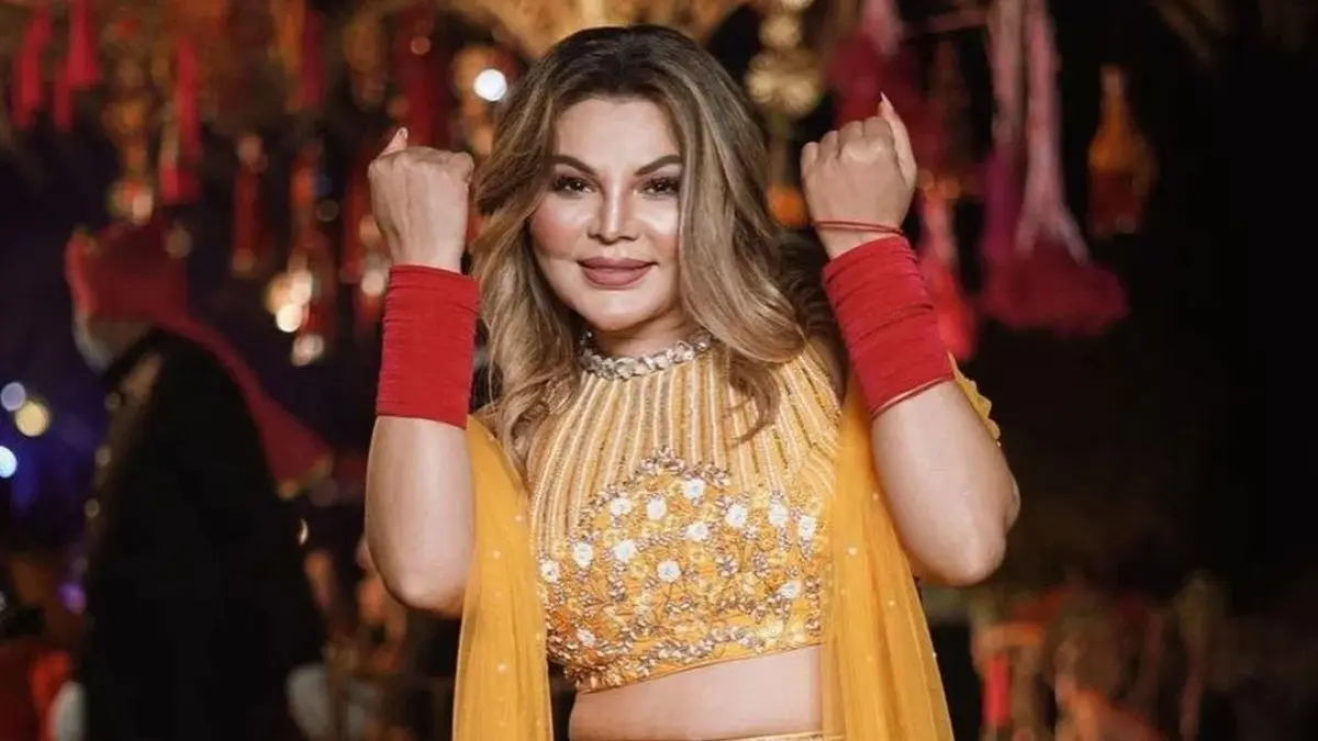 दो बार टूटी शादी, अब फिर राखी सावंत का धड़का दिल, खुलेआम किया फीलिंग्स का इजहार; आखिर कौन है 'वो'? Rakhi Sawant