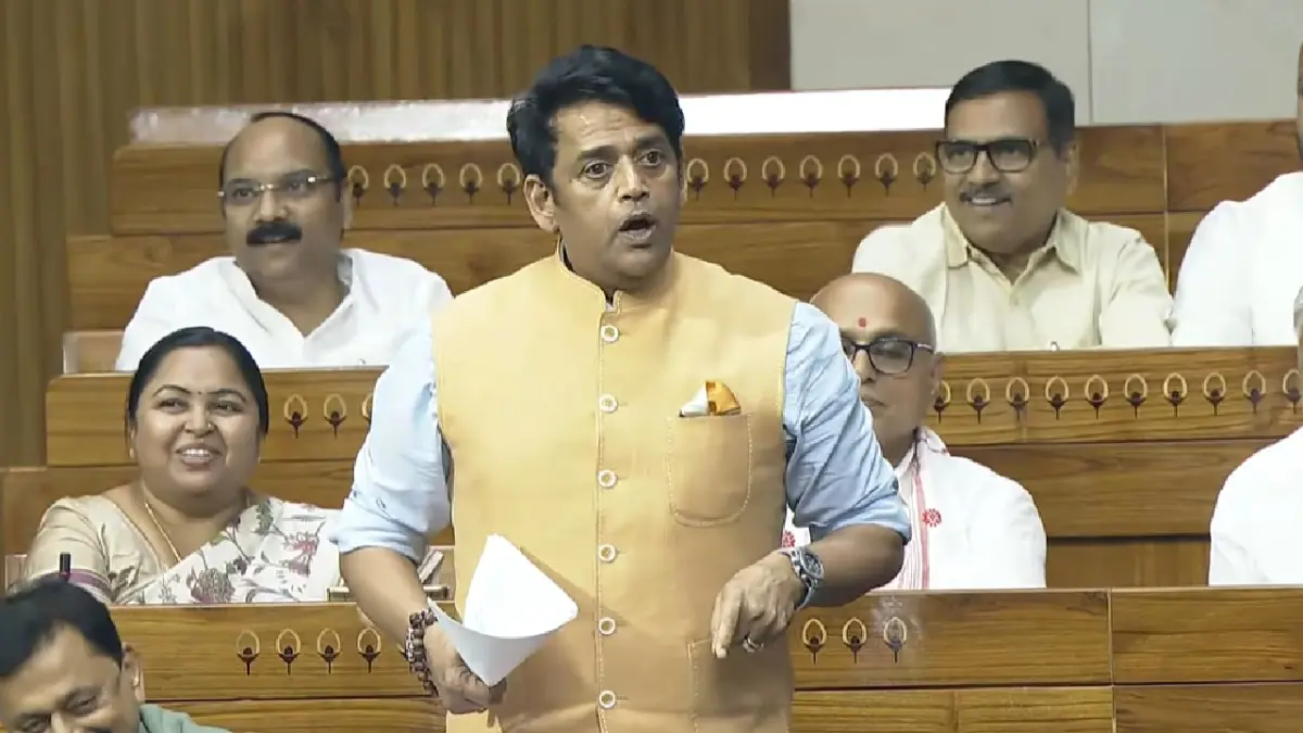 'जब सो रही होती हैं तो मैं अपनी पत्नी का पैर छूता हूं, मेरी 3 बेटियां हैं, बहिन-बिटिया कहित रहिन...', रवि किशन ने लोकसभा में ऐसा क्यों कहा? Ravi Kishan