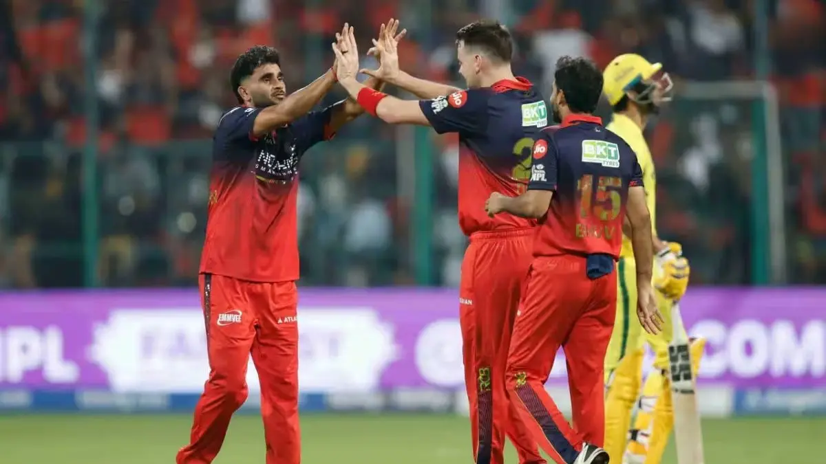 CSK Vs RCB: सरफराज का पचासा भी नहीं रोक पाई चेन्नई के हार की हैट्रिक, आरसीबी ने 43 रनों से हराया, डेविड रहे मैच के हीरो RCB vs CSK IPL 2026 Match