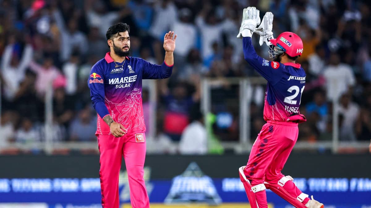 Riyan Parag celebrates with Dhruv Jurel