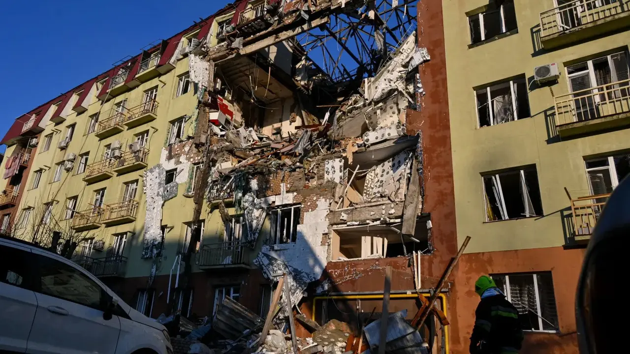 Russian Strikes On Odesa Kill 2 Ahead of Orthodox Easter Ceasefire Russian Strikes On Odesa Kill 2 Ahead of Orthodox Easter Ceasefire