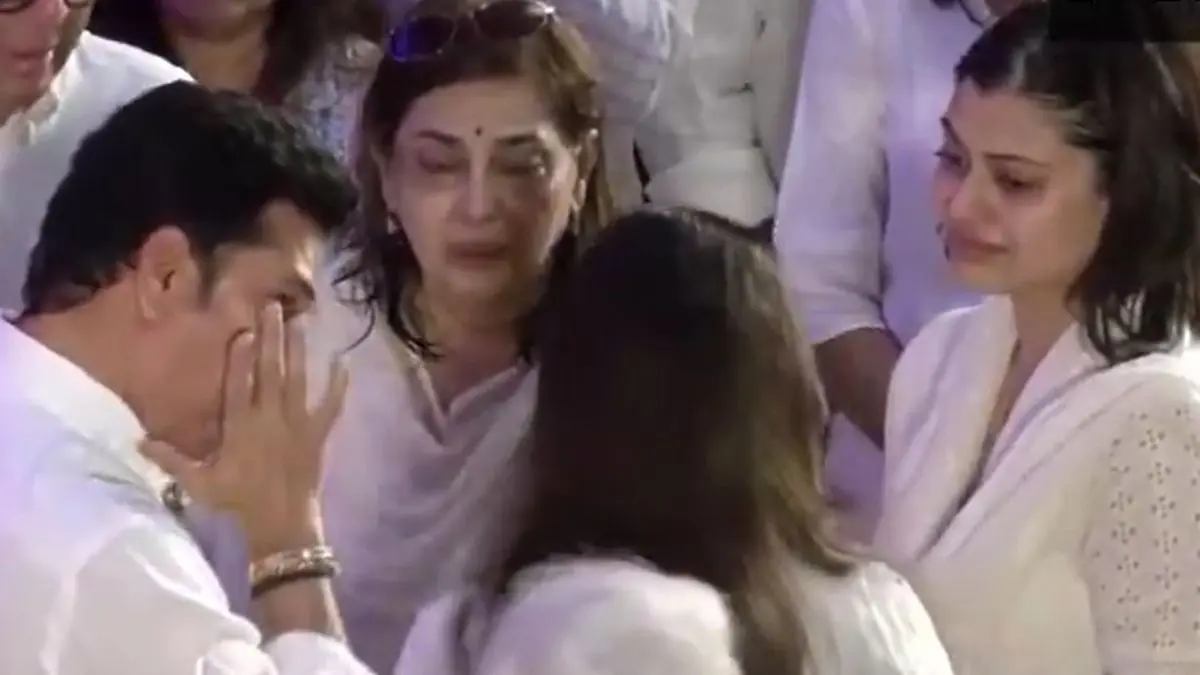 VIDEO: आशा भोसले को श्रद्धांजलि देते हुए फूट- फूटकर रोए सचिन तेंदुलकर, नम आंखों से पूर्व क्रिकेटर ने दी विदाई Sachin Tendulkar Emotional Video