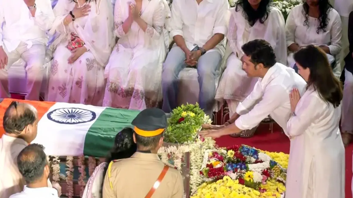 Sachin Tendulkar Gets Emotional, Pays Final Tribute To Asha Bhosle At Shivaji Park In Mumbai Sachin Tendulkar pays tribute to Asha Bhosle