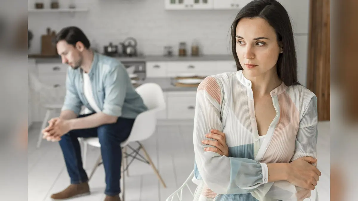 'Shaanti Se Baithe Raho, Khush Raho': SC Refuses Divorce To Man Living Away From Wife For 16 Years 'Shaanti Se Baithe Raho, Khush Raho': SC Refuses Divorce To Man Living Away From Wife For 16 Years