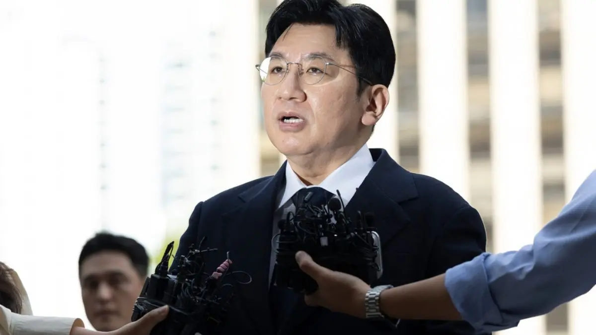 South Korean Police Seek To Arrest K-Pop Mogul Bang Si-Hyuk Behind BTS South Korean Police Seek To Arrest K-Pop Mogul Behind BTS