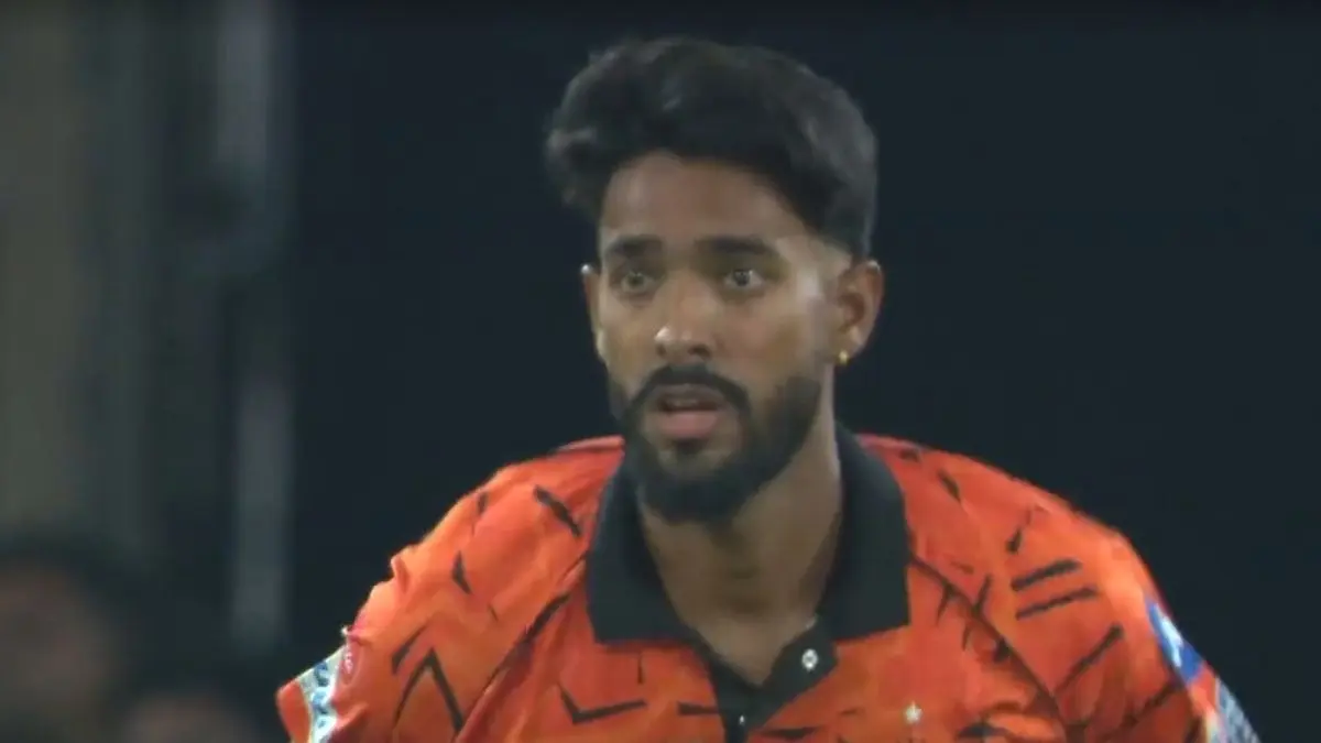 SRH vs RR: कौन है SRH की नई सनसनी Praful Hinge? जिसने डेब्यू मैच के पहले ही ओवर में वैभव सूर्यवंशी समेत राजस्थान के 3 बल्लेबाजों को जीरो पर भेजा पवेलियन SRH vs RR Who is Praful Hinge