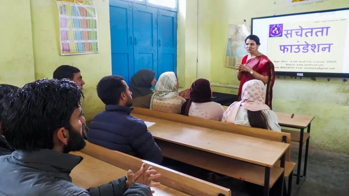 Start Teaching Third Language In 7 Days Even If Without Textbooks: CBSE Directs Schools Start Teaching Third Language In 7 Days Even If Without Textbooks: CBSE Directs Schools