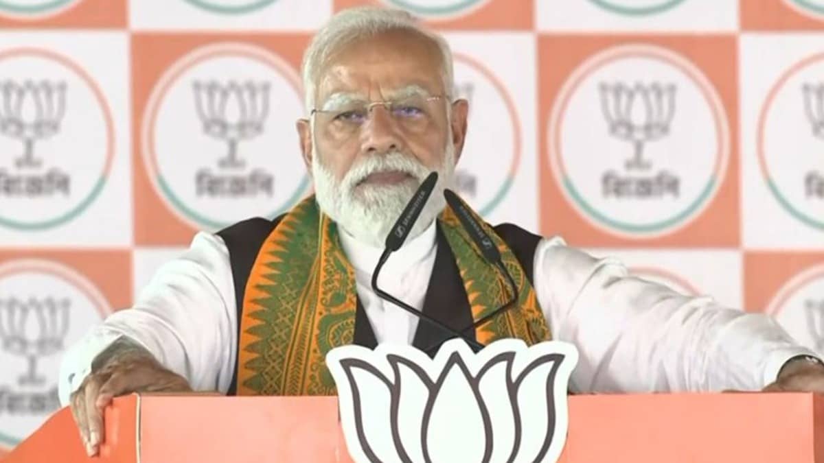 'TMC Govt Allocated Rs 6,000 Cr for Madrasas, But Insufficient Funds for Entire North Bengal': PM Modi in Siliguri