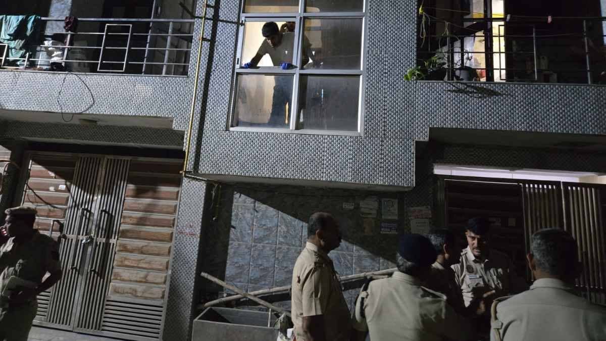 Two Men Found Dead in West Delhi House; No Visible Injury Marks Found, Probe On
