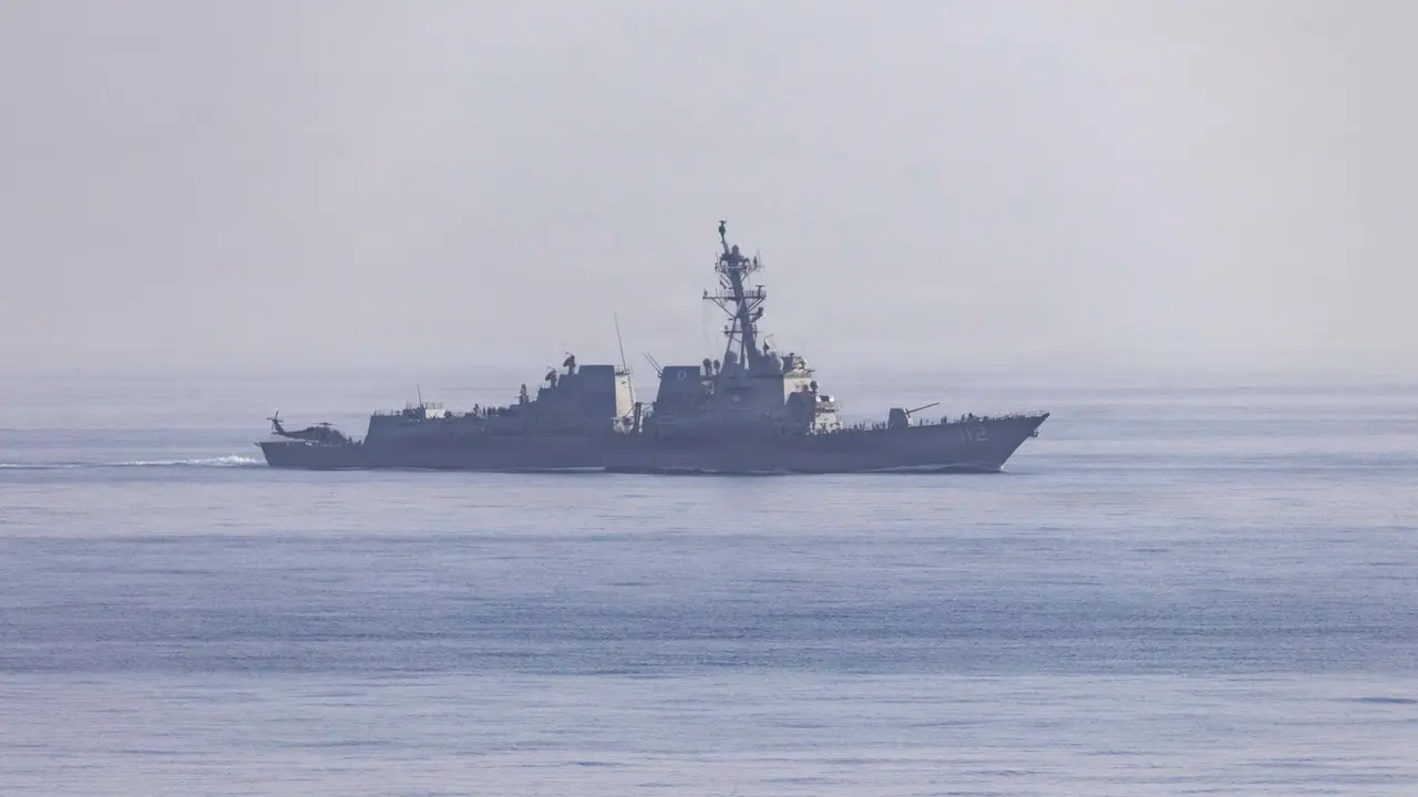 US Naval Destroyer Enforces Iran Blockade, Turns Back 10 Iranian Ships: US Central Command US Naval Destroyer Enforces Iran Blockade, Turns Back 10 Iranian Ships: US Central Command