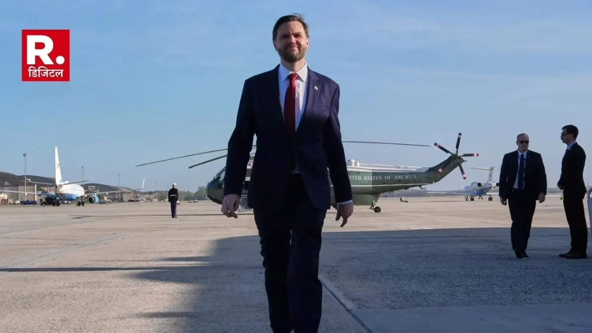 अमेरिका के उपराष्ट्रपति JD Vance पहुंचे पाकिस्तान, ईरान के साथ होगी शांति वार्ता, पहले पीएम शहबाज से मुलाकात US Vice President JD Vance arrives in Pakistan, begins talks with Iran