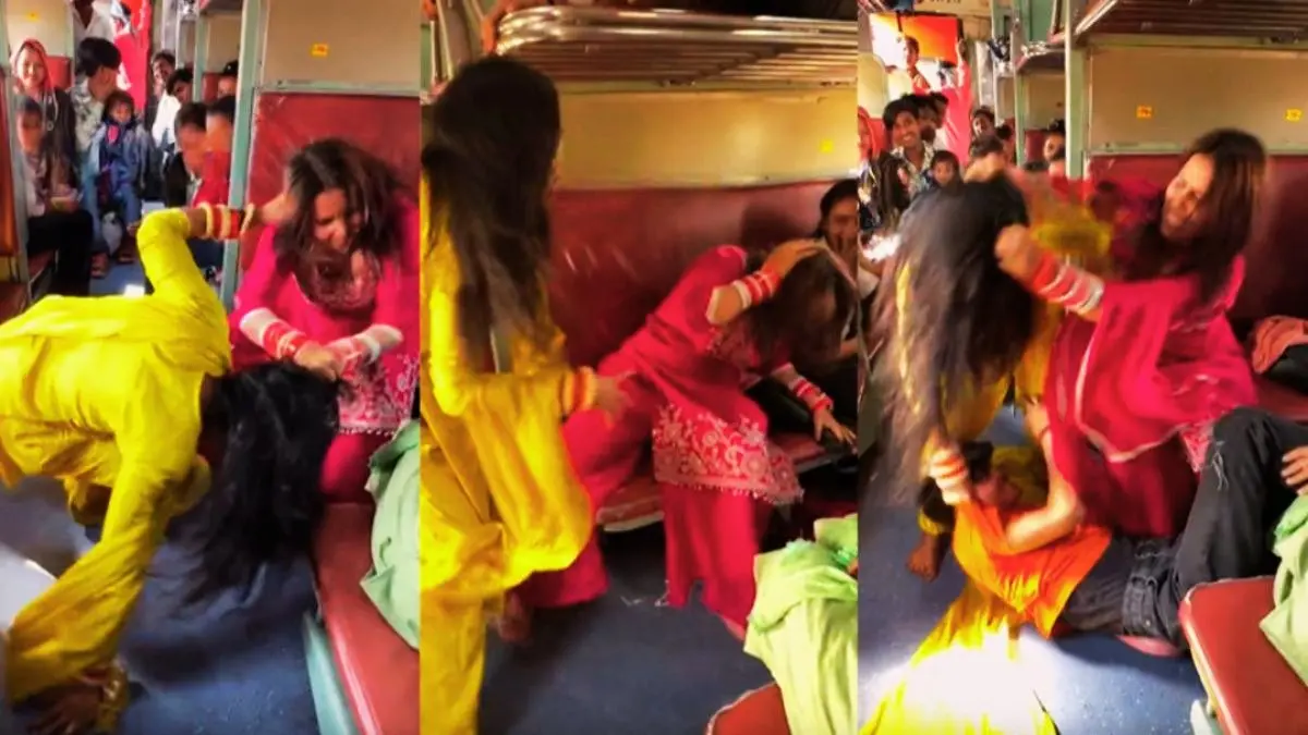 बाल नोंचे, गिरा-गिराकर मारा... ट्रेन में भिड़ी दो महिलाएं, ऊपर की सीट पर बैठे युवक को भी नहीं बख्शा; तमाशे का VIDEO VIRAL Viral Video