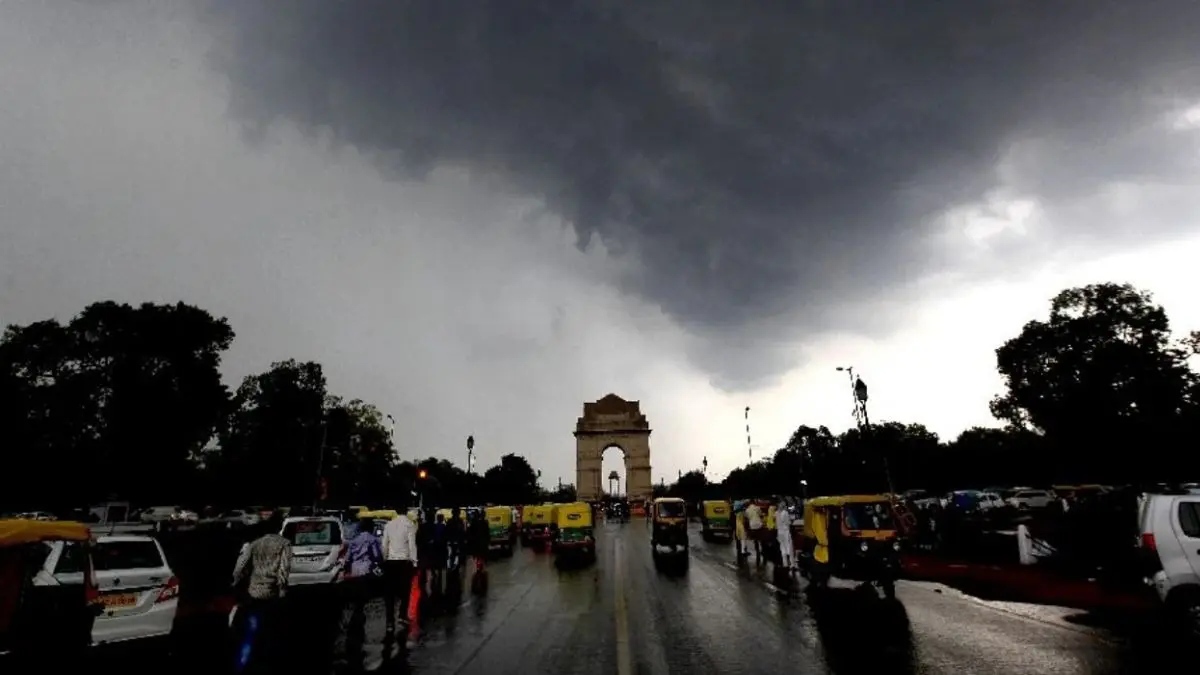 Delhi-NCR Weather Update: IMD Issues Yellow Alert for Thunderstorms, Rain and Gusty Winds Over Next 48 Hours Delhi-NCR Weather Update: IMD Issues Yellow Alert for Thunderstorms, Rain and Gusty Winds Over Next 48 Hours