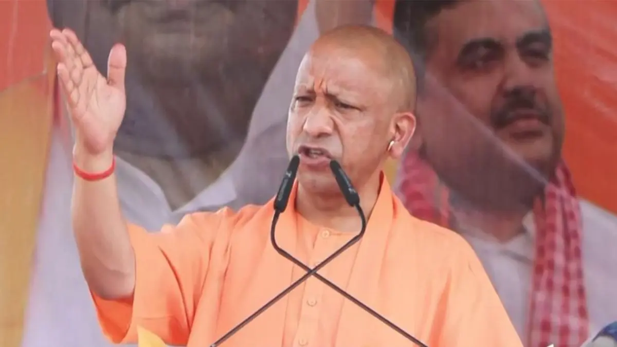 West Bengal Election 2026: 'TMC राम भक्तों पर करती है अत्याचार और दुर्गा पूजा...', ममता के गढ़ में गरजे CM योगी, अनुराग ठाकुर ने क्या कहा? West Bengal Election 2026